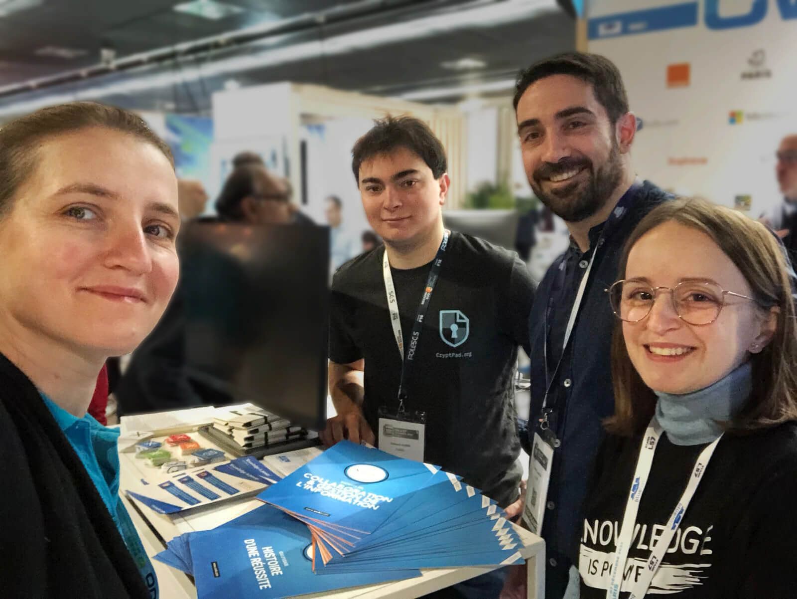 OSXP stand